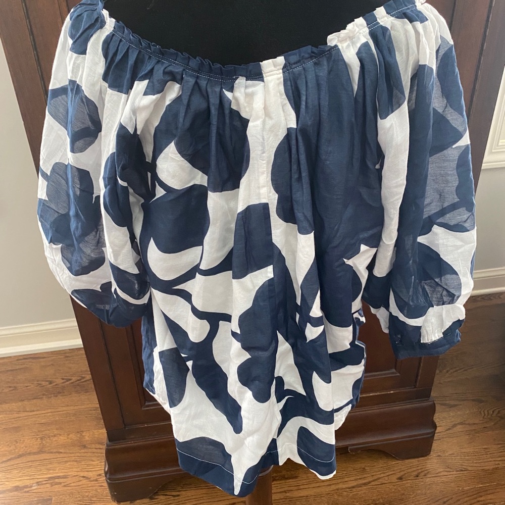 Michael Michael Kors long sleeve flowy top - size M